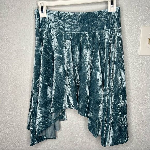 NWOT! Urban Outfitters Silance + Noise Crushed Light Blue Velvet Mini Skirt Sz S - Picture 2 of 8